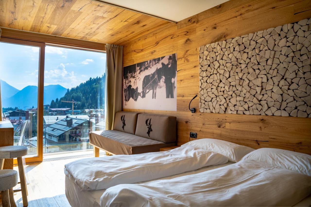 Hotel Cristiania Мадонна-ди-Кампильо Экстерьер фото