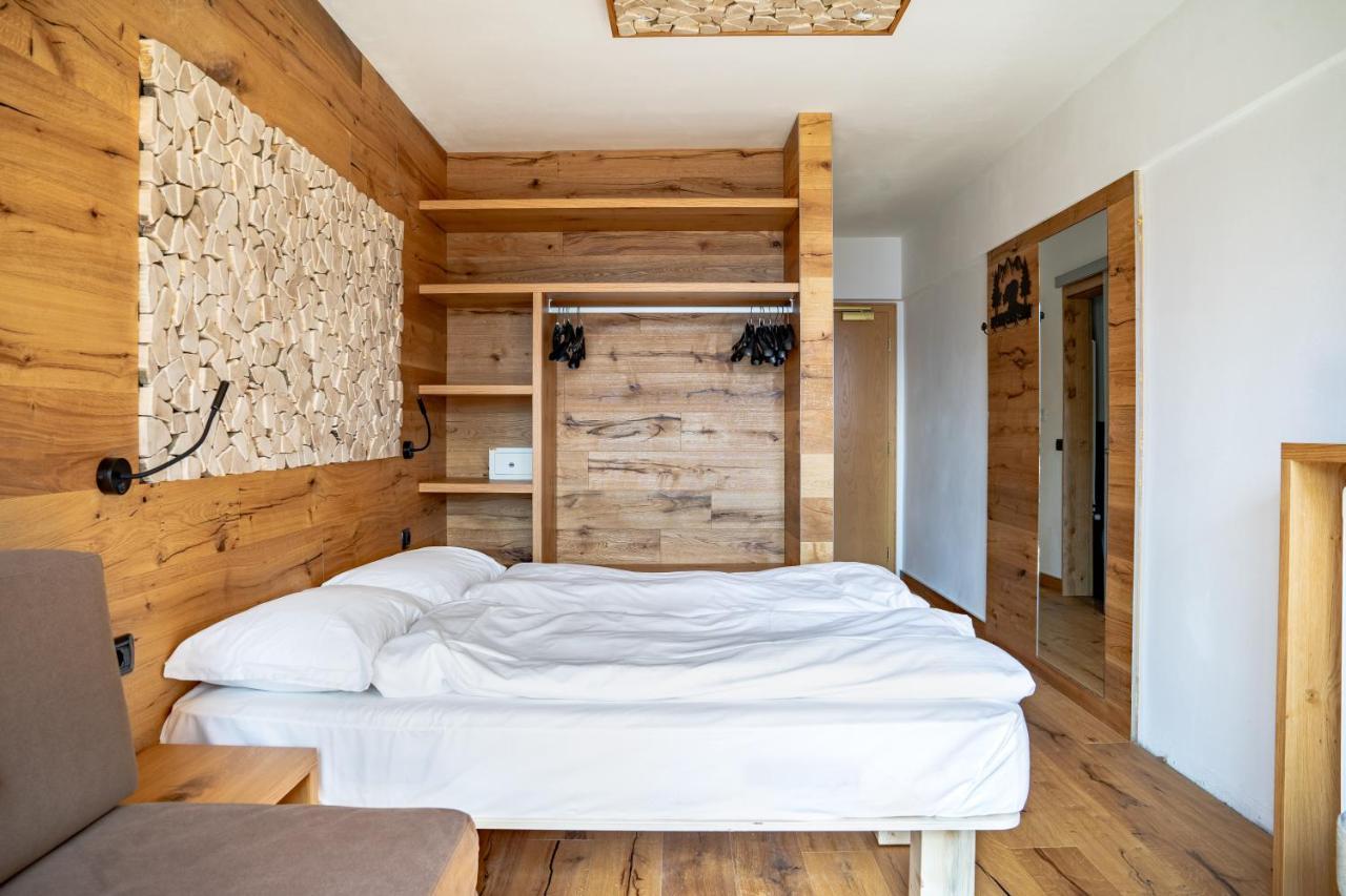 Hotel Cristiania Мадонна-ди-Кампильо Экстерьер фото
