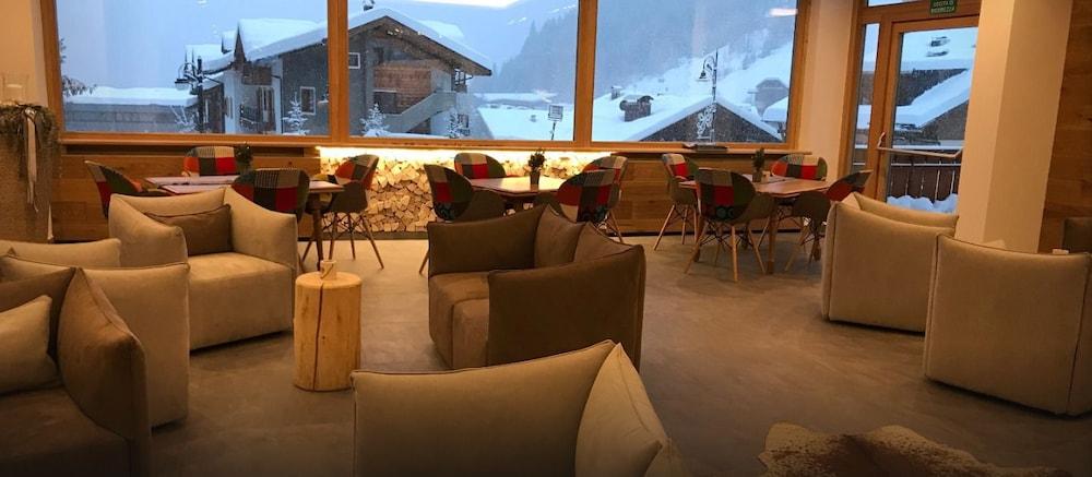 Hotel Cristiania Мадонна-ди-Кампильо Экстерьер фото
