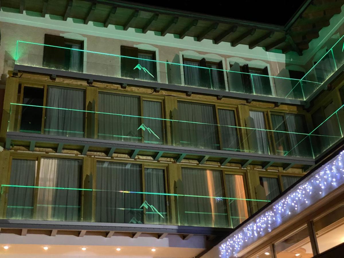 Hotel Cristiania Мадонна-ди-Кампильо Экстерьер фото