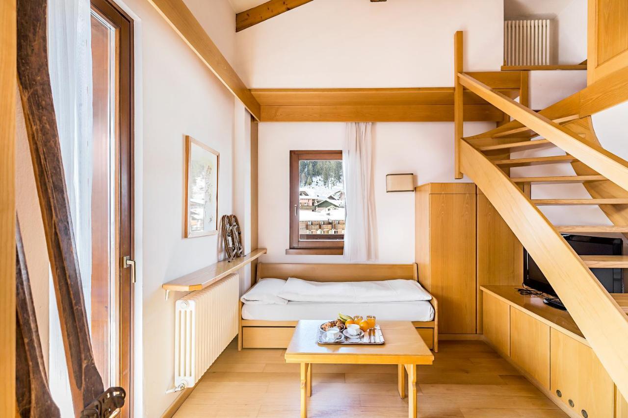Hotel Cristiania Мадонна-ди-Кампильо Экстерьер фото